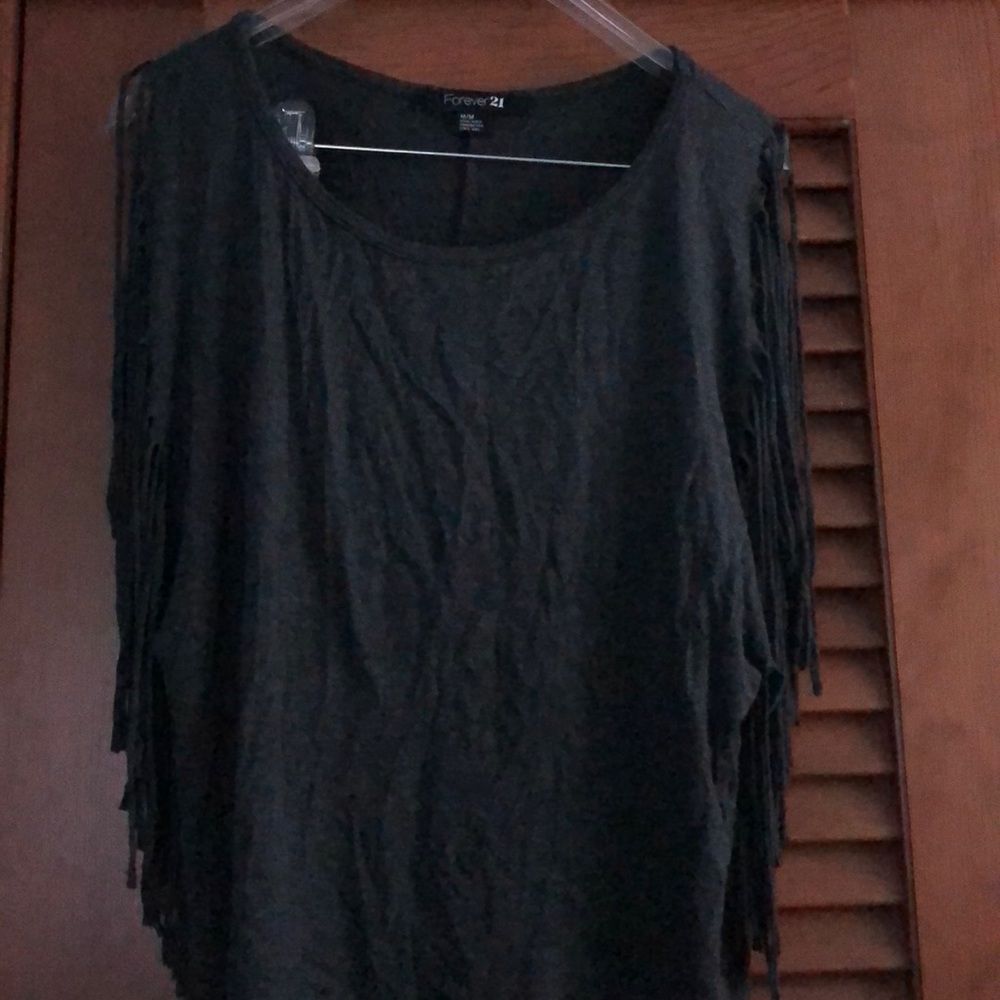 Grey fringe tank